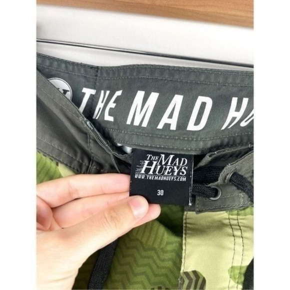 The Mad Huey’s Green Camouflage Board Shorts / Swim Trunks with Yellow Stripe Si - Picture 7 of 12